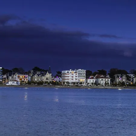 5 Personnes Pres Nauzan Avec Terrasse, Animaux Acceptes - Fr-1-494-210 *